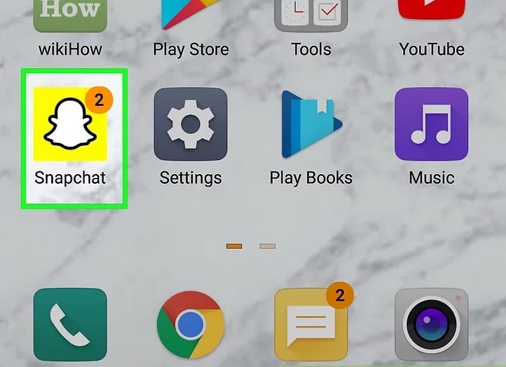 How to See Snapchat Conversation History instruction (Scroll through Saved Messages ) Step 1